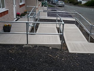 Awel y Mor Rhosneigr: Galvanized Kee Klamp handrails