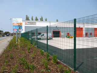 Howden Joinery: Weld-Mesh Panel Fencing